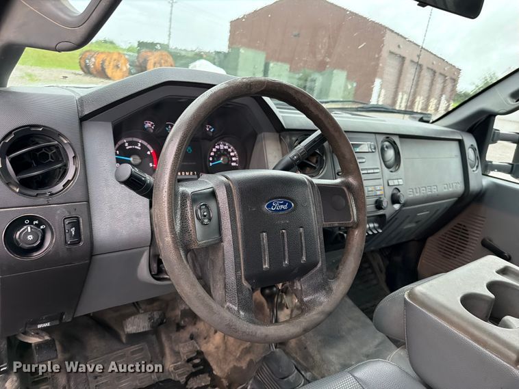 image for item FB5929 2016 Ford F550 Super Duty dump truck