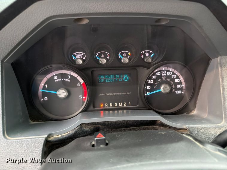image for item FB5929 2016 Ford F550 Super Duty dump truck