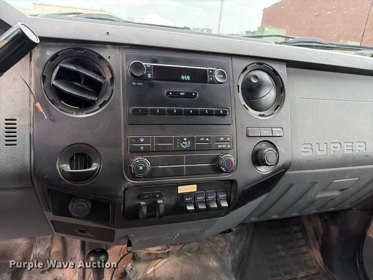 image for item FB5929 2016 Ford F550 Super Duty dump truck