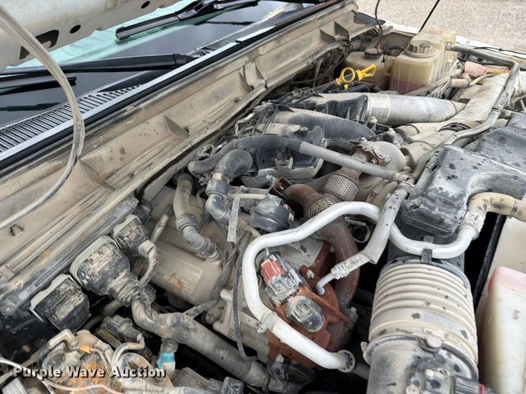 image for item FB5929 2016 Ford F550 Super Duty dump truck