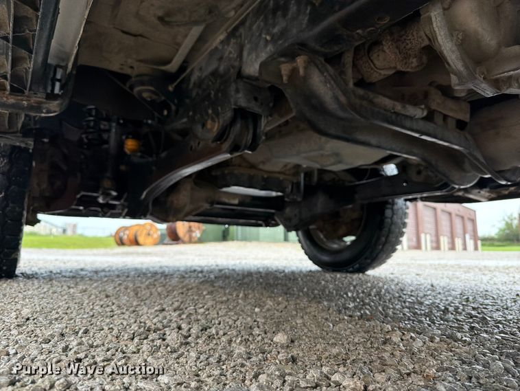 image for item FB5929 2016 Ford F550 Super Duty dump truck