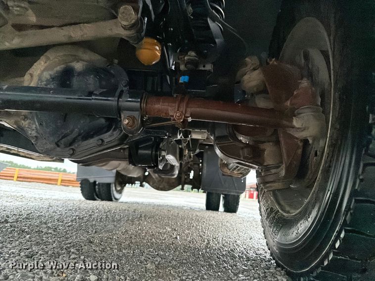 image for item FB5929 2016 Ford F550 Super Duty dump truck