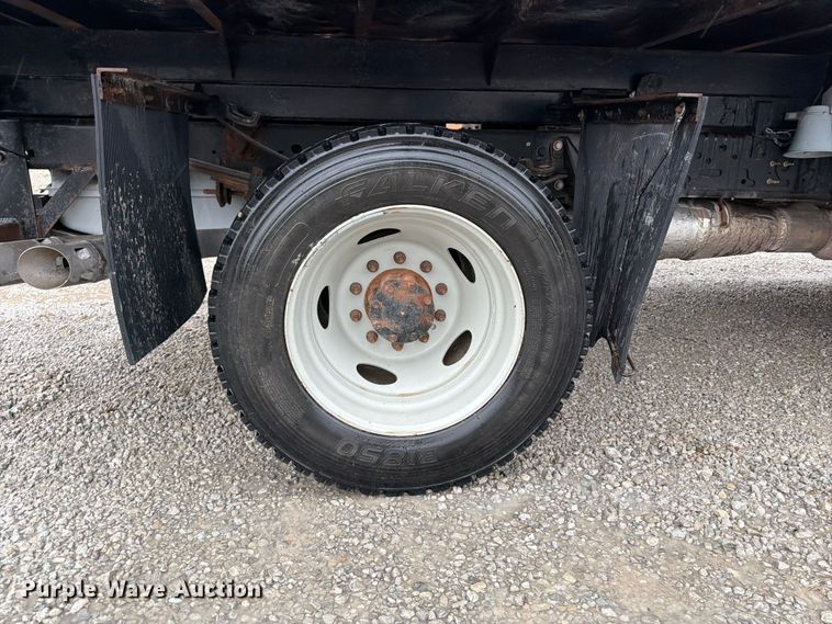 image for item FB5929 2016 Ford F550 Super Duty dump truck
