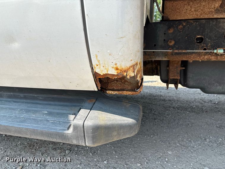 image for item FC2012 2012 Ford F450 Super Duty dump truck