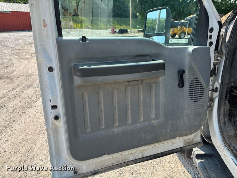 image for item FC2012 2012 Ford F450 Super Duty dump truck