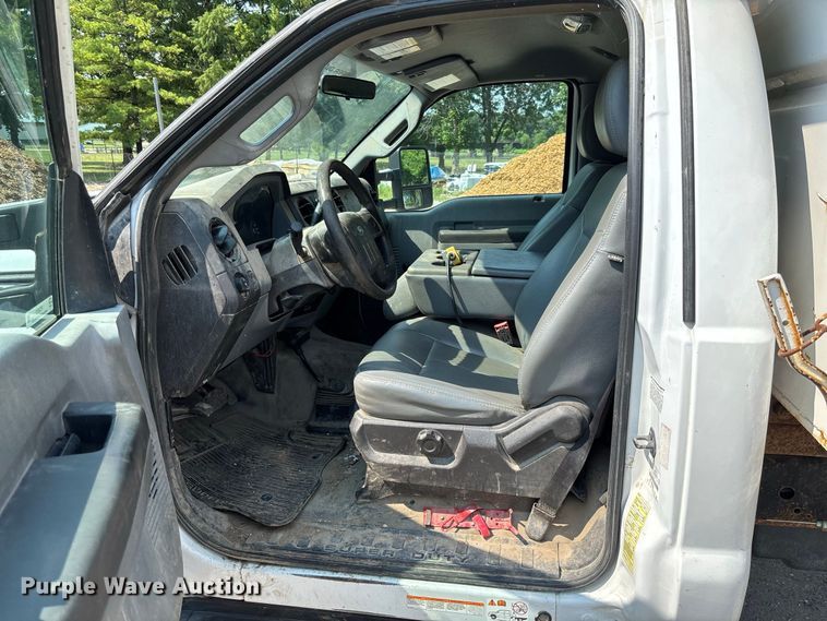 image for item FC2012 2012 Ford F450 Super Duty dump truck