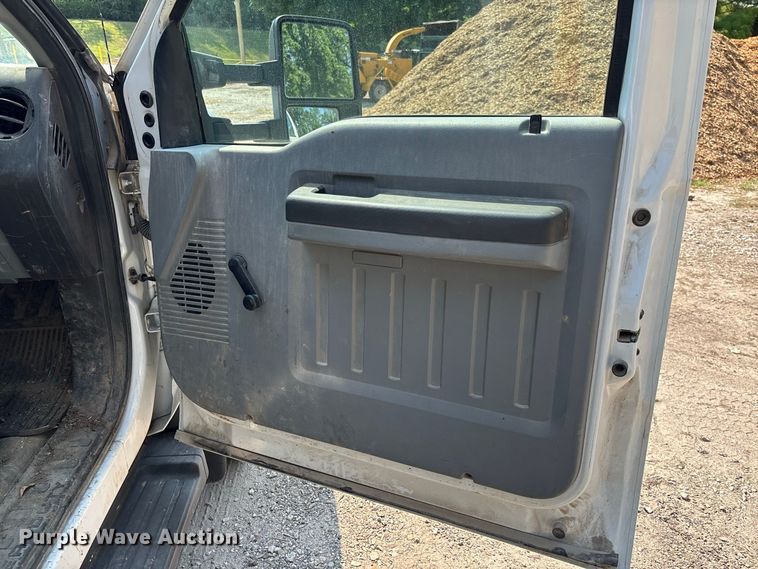 image for item FC2012 2012 Ford F450 Super Duty dump truck