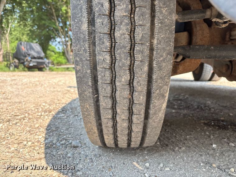 image for item FC2012 2012 Ford F450 Super Duty dump truck