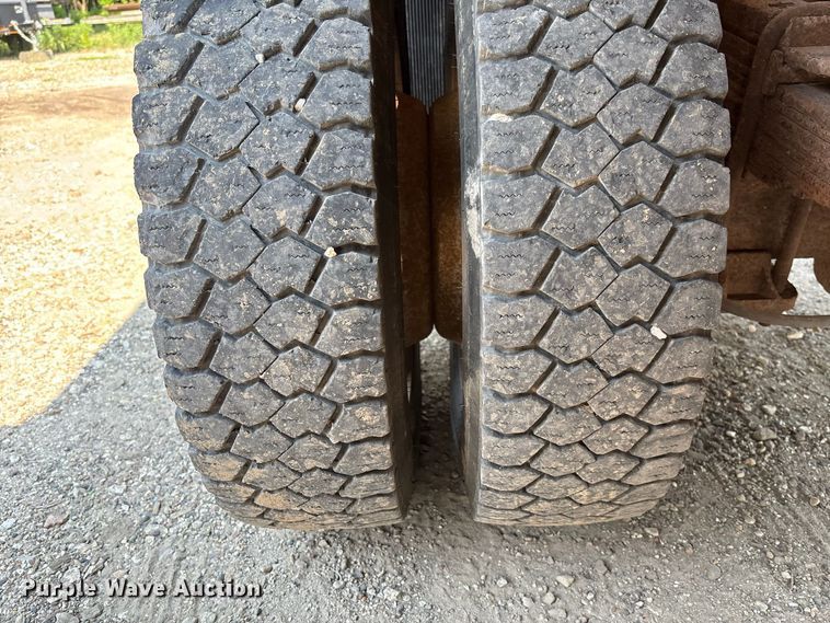 image for item FC2012 2012 Ford F450 Super Duty dump truck