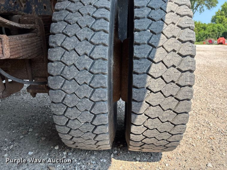 image for item FC2012 2012 Ford F450 Super Duty dump truck