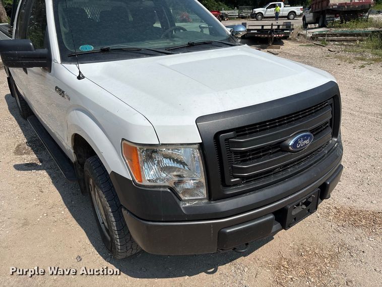 image for item FC2013 2013 Ford F-150 Ext. Cab pickup truck