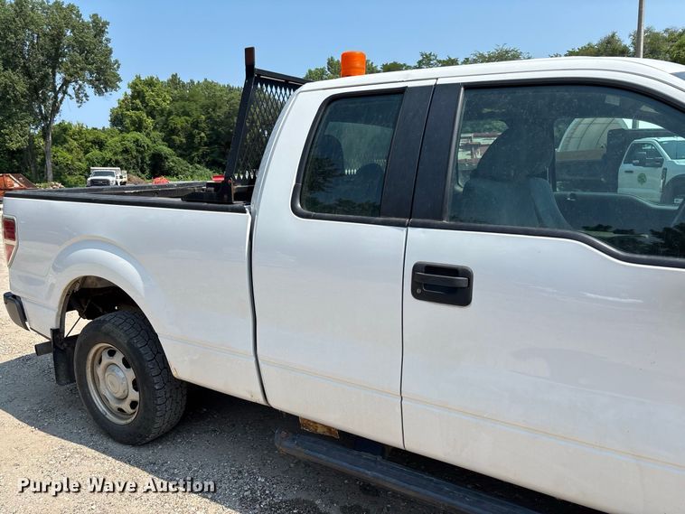 image for item FC2013 2013 Ford F-150 Ext. Cab pickup truck