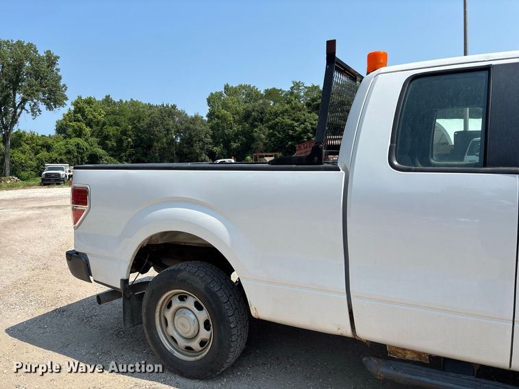 image for item FC2013 2013 Ford F-150 Ext. Cab pickup truck