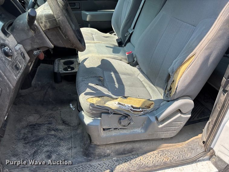 image for item FC2013 2013 Ford F-150 Ext. Cab pickup truck