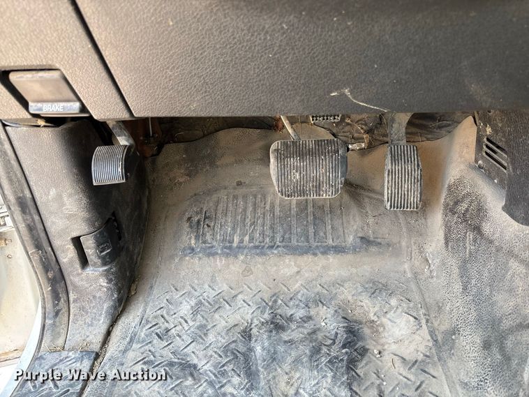 image for item FC2013 2013 Ford F-150 Ext. Cab pickup truck