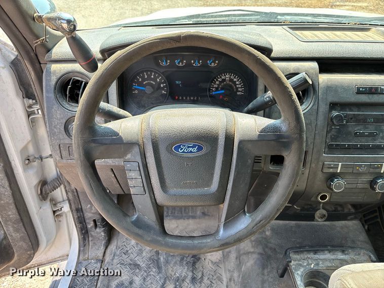 image for item FC2013 2013 Ford F-150 Ext. Cab pickup truck