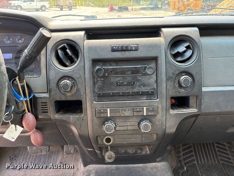 image for item FC2013 2013 Ford F-150 Ext. Cab pickup truck