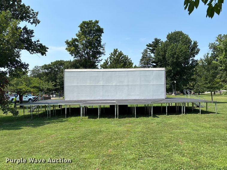 image for item FC2014 1995 Wenger Showmobile 88A1 mobile stage trailer