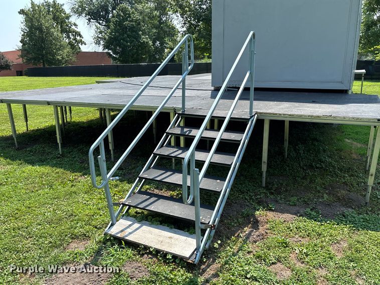 image for item FC2014 1995 Wenger Showmobile 88A1 mobile stage trailer