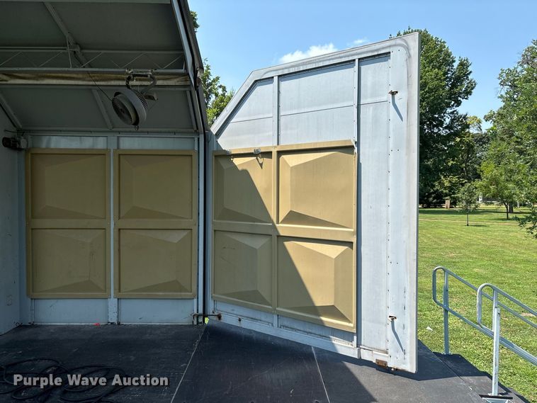 image for item FC2014 1995 Wenger Showmobile 88A1 mobile stage trailer