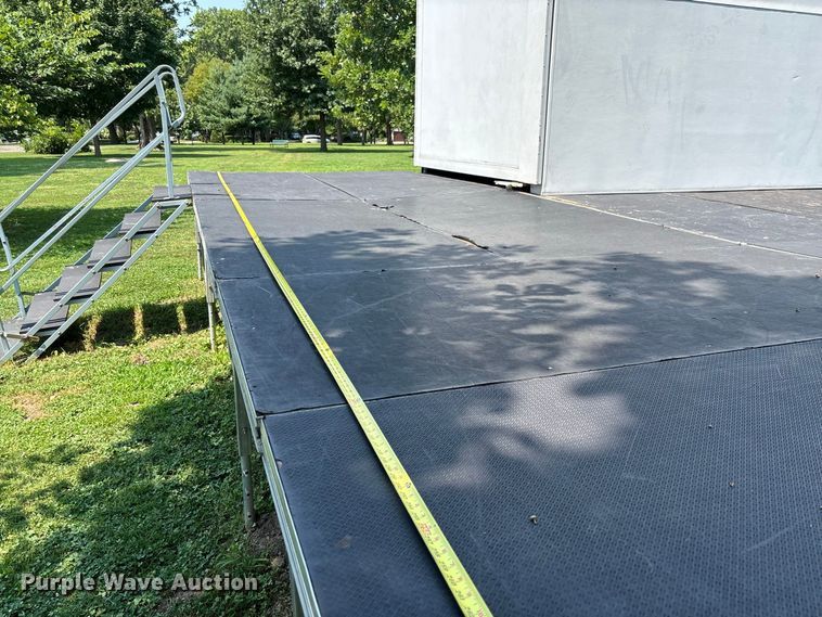 image for item FC2014 1995 Wenger Showmobile 88A1 mobile stage trailer