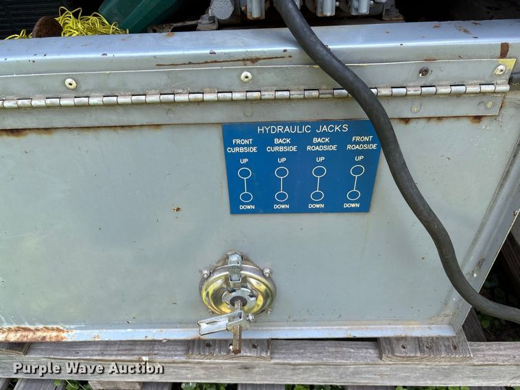 image for item FC2014 1995 Wenger Showmobile 88A1 mobile stage trailer