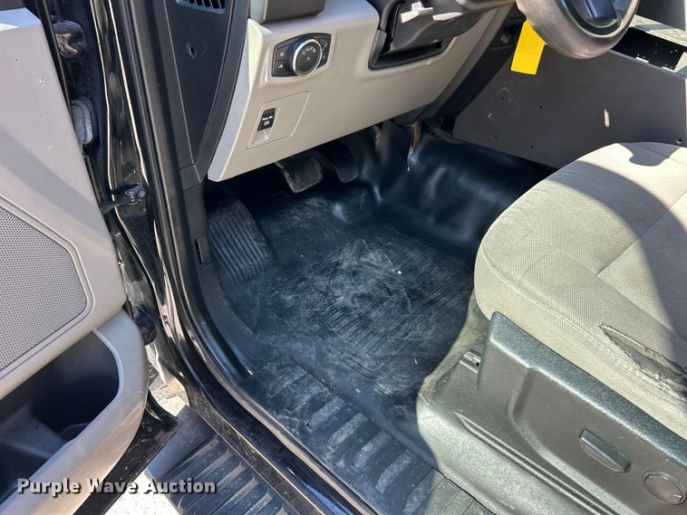 image for item FC2721 2019 Ford F150 Police Interceptor Crew Cab pickup truck