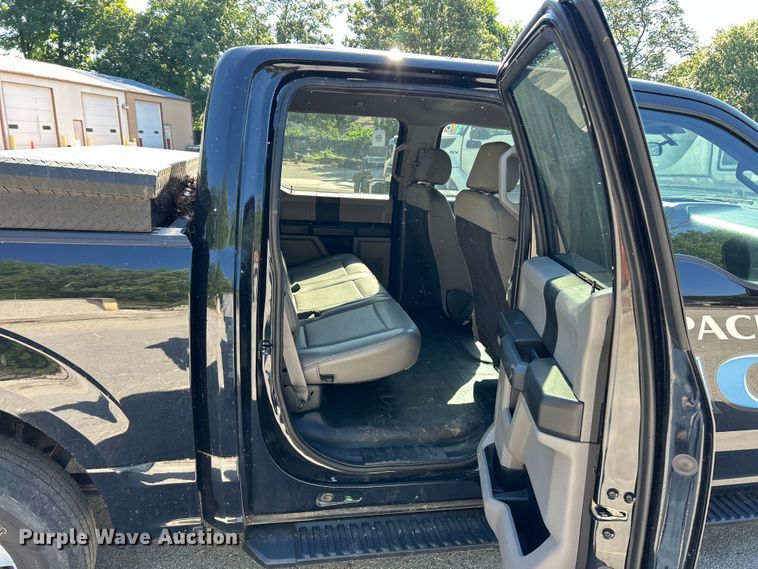 image for item FC2721 2019 Ford F150 Police Interceptor Crew Cab pickup truck