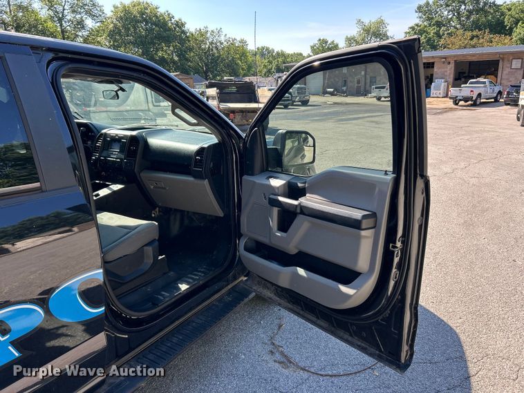 image for item FC2721 2019 Ford F150 Police Interceptor Crew Cab pickup truck