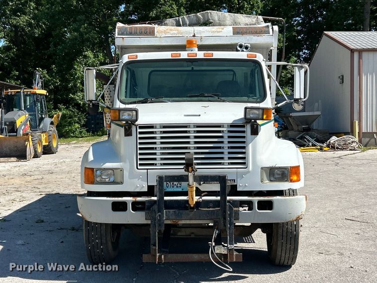 image for item FC2723 2000 International 4900 dump truck