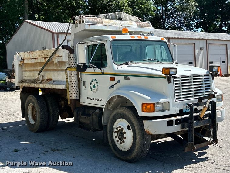 image for item FC2723 2000 International 4900 dump truck