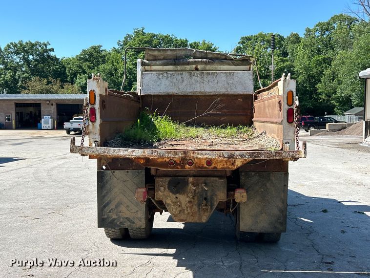image for item FC2723 2000 International 4900 dump truck