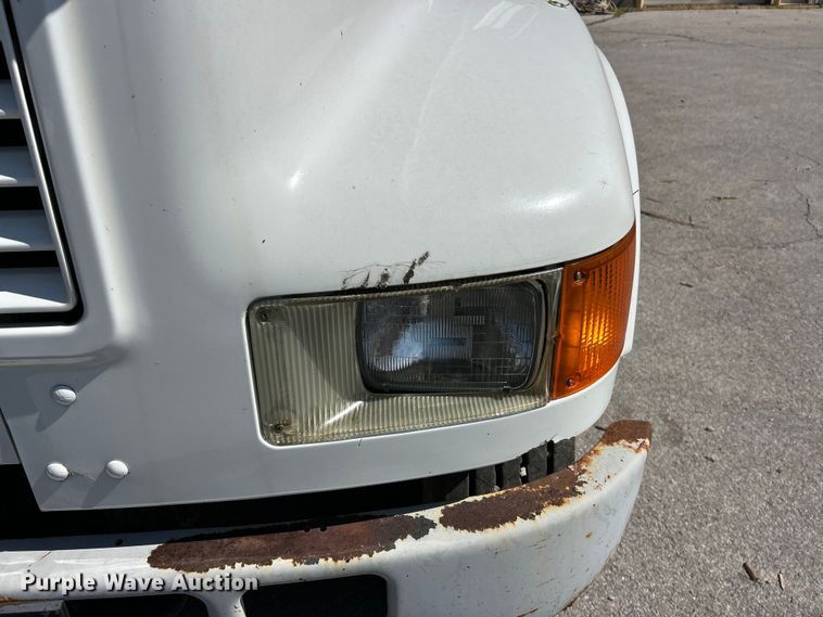 image for item FC2723 2000 International 4900 dump truck
