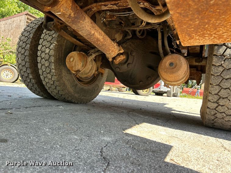 image for item FC2723 2000 International 4900 dump truck
