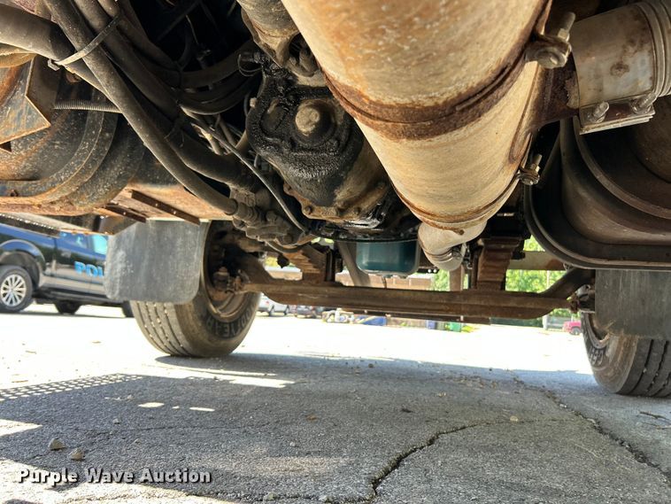 image for item FC2723 2000 International 4900 dump truck