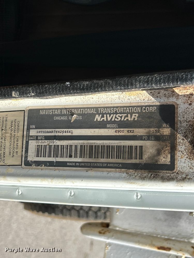 image for item FC2723 2000 International 4900 dump truck