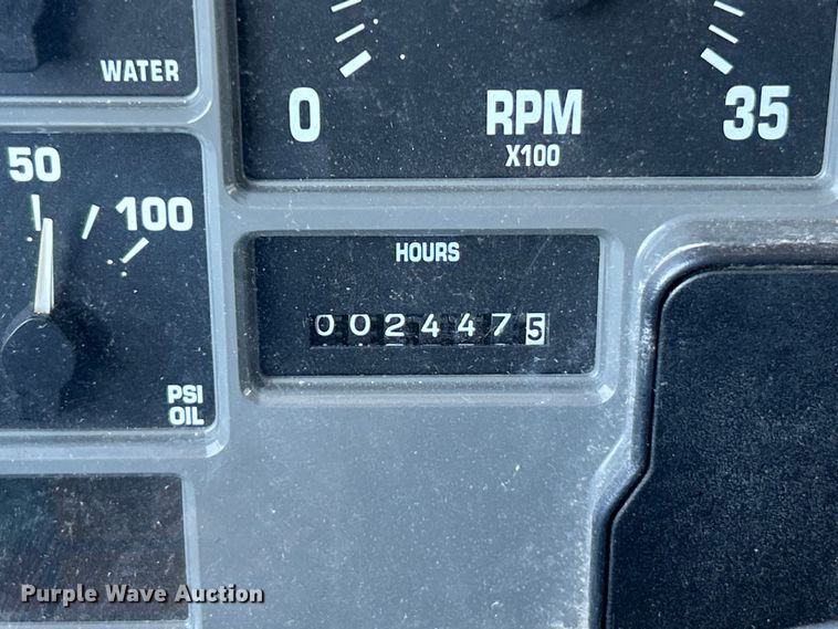 image for item FC2724 2001 International 4900 dump truck