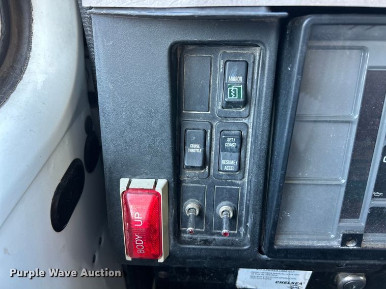 image for item FC2724 2001 International 4900 dump truck