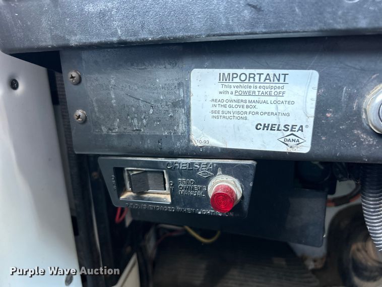 image for item FC2724 2001 International 4900 dump truck
