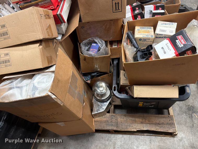 image for item FC3274 Truck parts