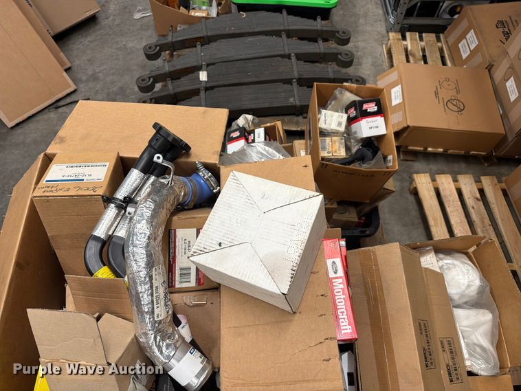 image for item FC3274 Truck parts