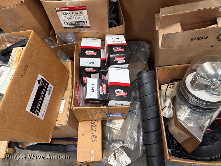 image for item FC3274 Truck parts