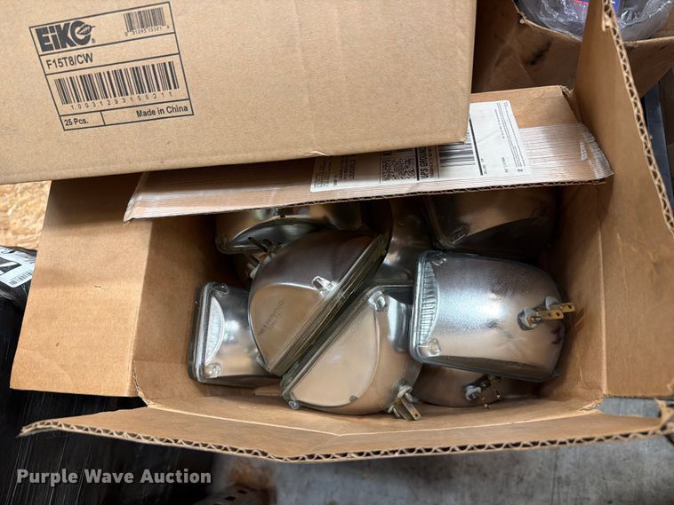 image for item FC3274 Truck parts