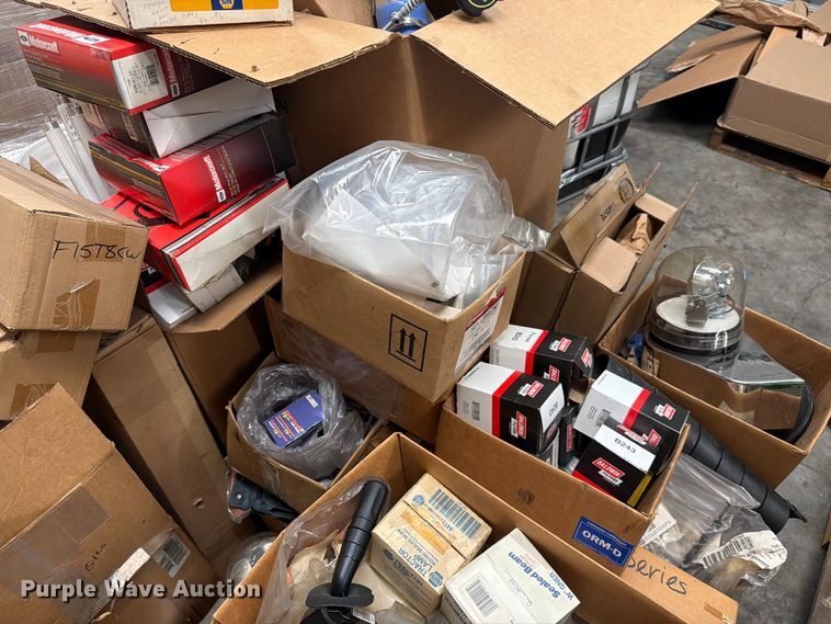 image for item FC3274 Truck parts