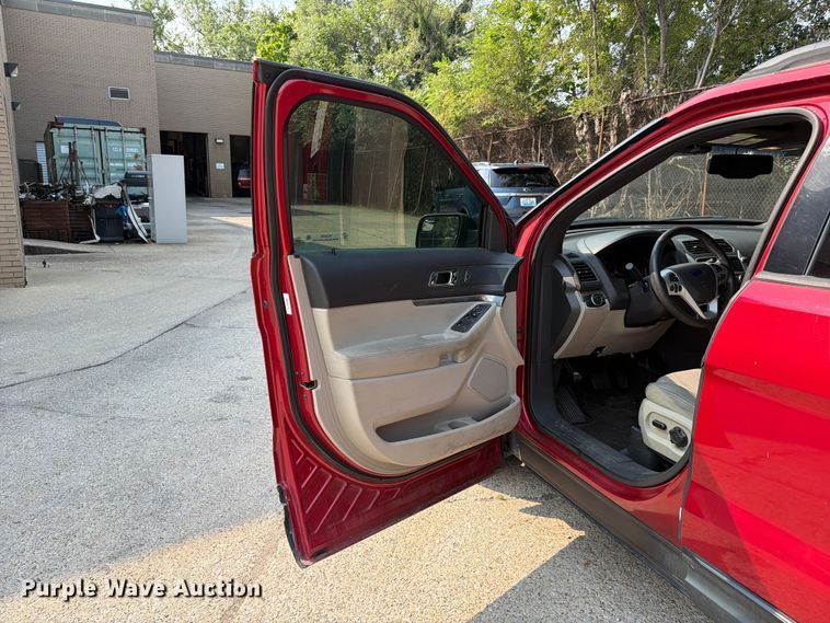 image for item FC3276 2012 Ford Explorer SUV