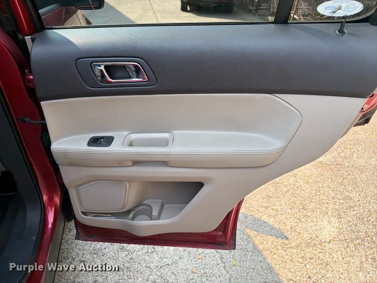 image for item FC3276 2012 Ford Explorer SUV
