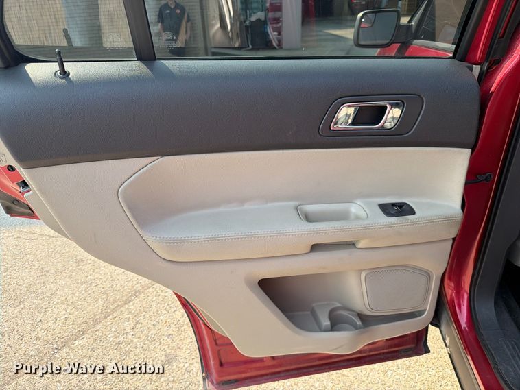 image for item FC3276 2012 Ford Explorer SUV