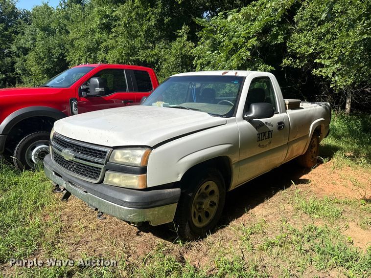 2006 Chevrolet Silverado 1500 pickup truck