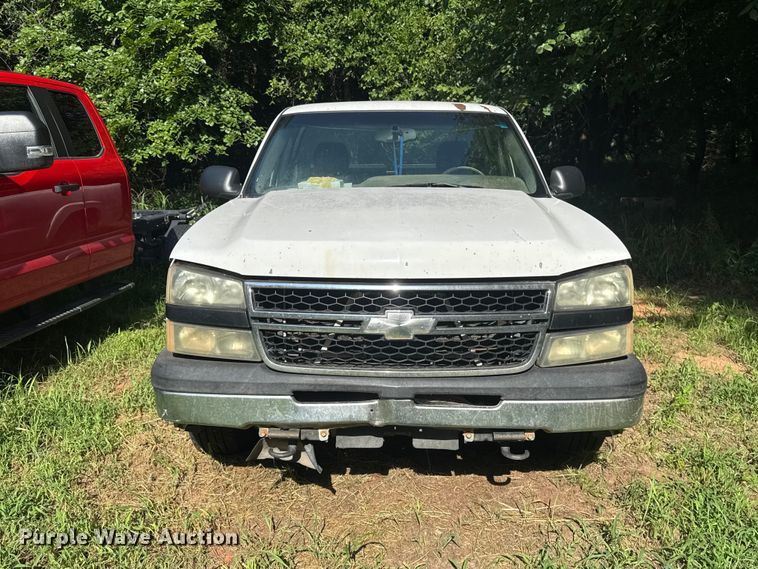 image for item FC4030 2006 Chevrolet Silverado 1500 pickup truck
