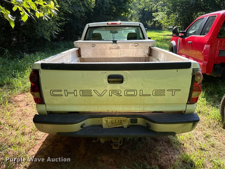image for item FC4030 2006 Chevrolet Silverado 1500 pickup truck